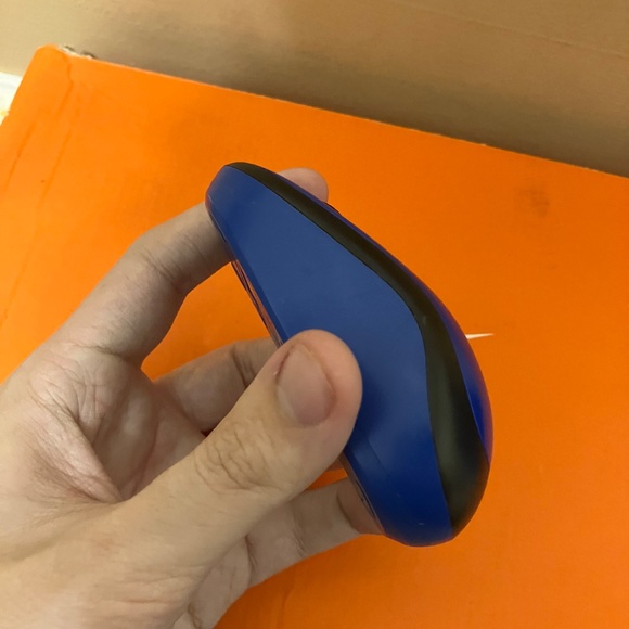 Logitech M220 Silent Wireless Mouse Blue USB Nano Receiver SilentTouch 2.4GHz - Picture 3 of 6